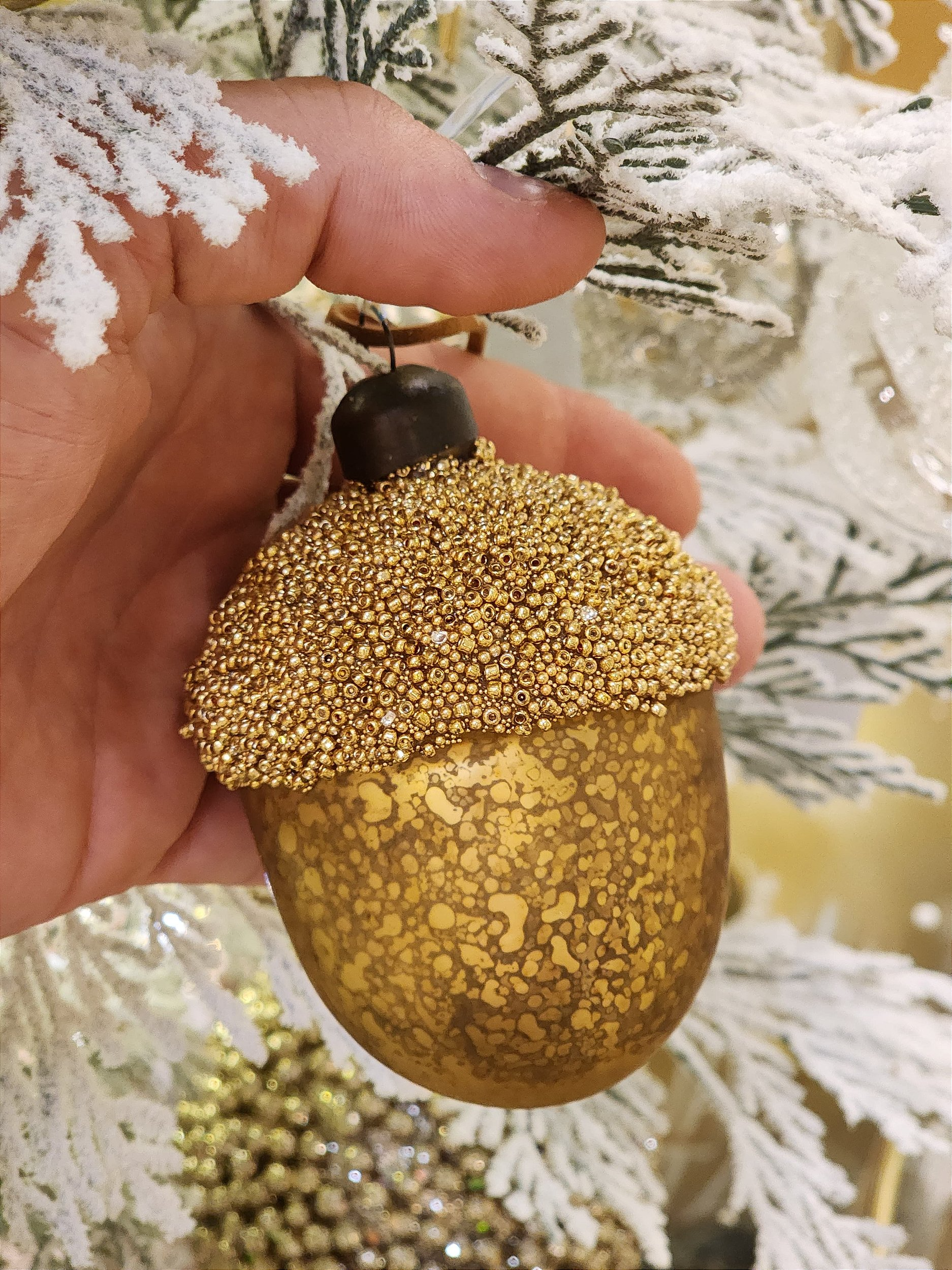 Pendente ornamento vidro soprado nozes dourada 8,5cm