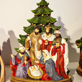 Presépio decorativo em resina com árvore 26cm