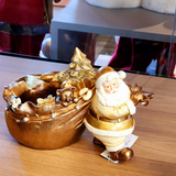 Papai Noel com presentes dourado e branco 17cm