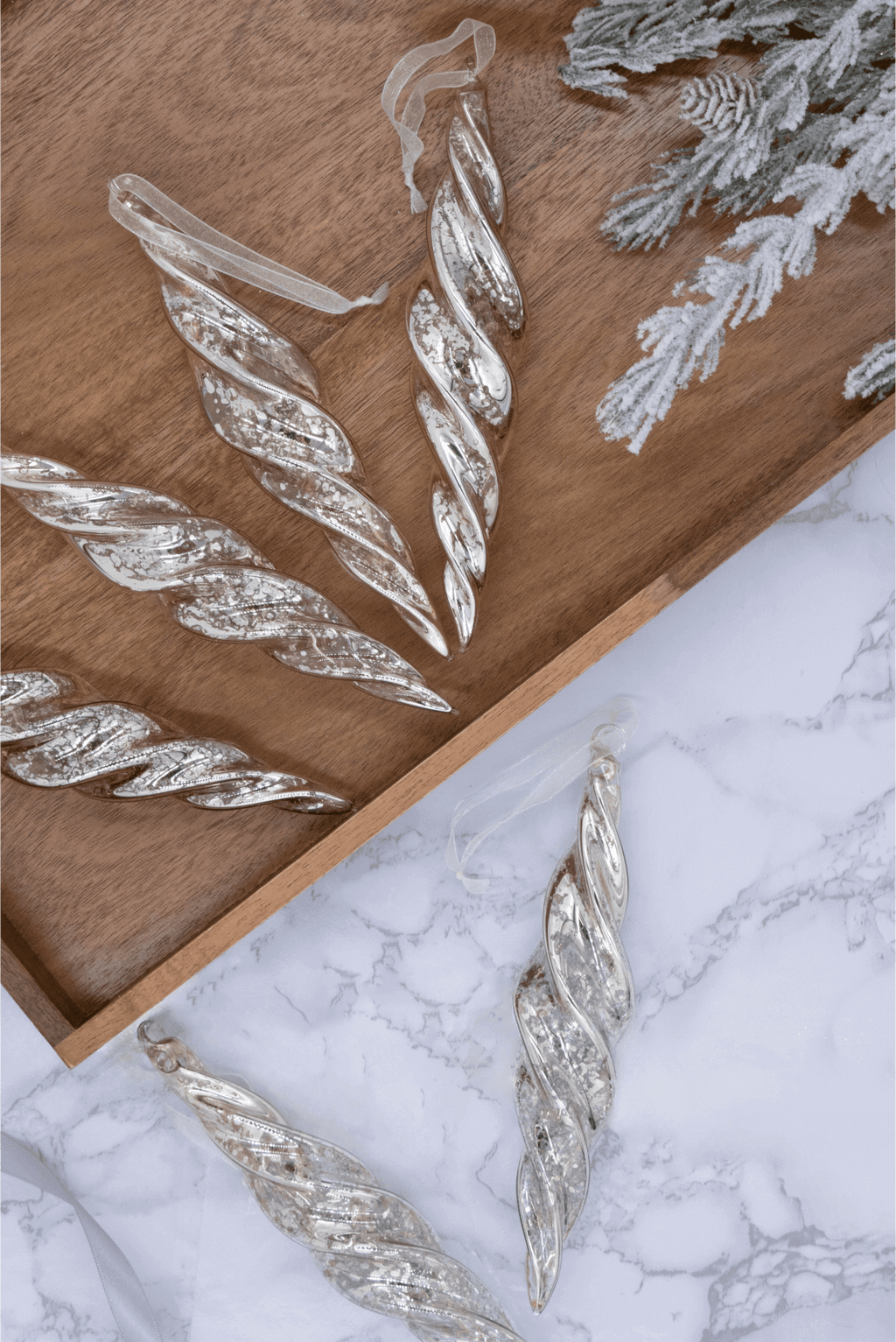 Conjunto de enfeites de vidro Silver Twists (pacote com 6)