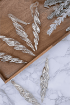 Conjunto de enfeites de vidro Silver Twists (pacote com 6)