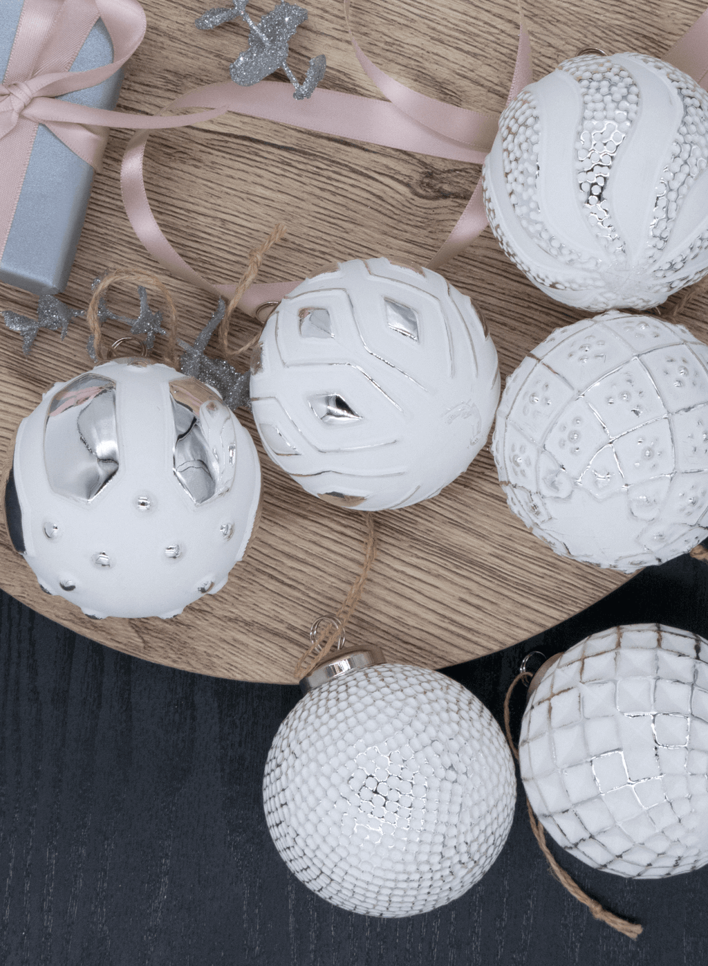 Conjunto de enfeites de vidro branco envelhecido (pacote com 6)