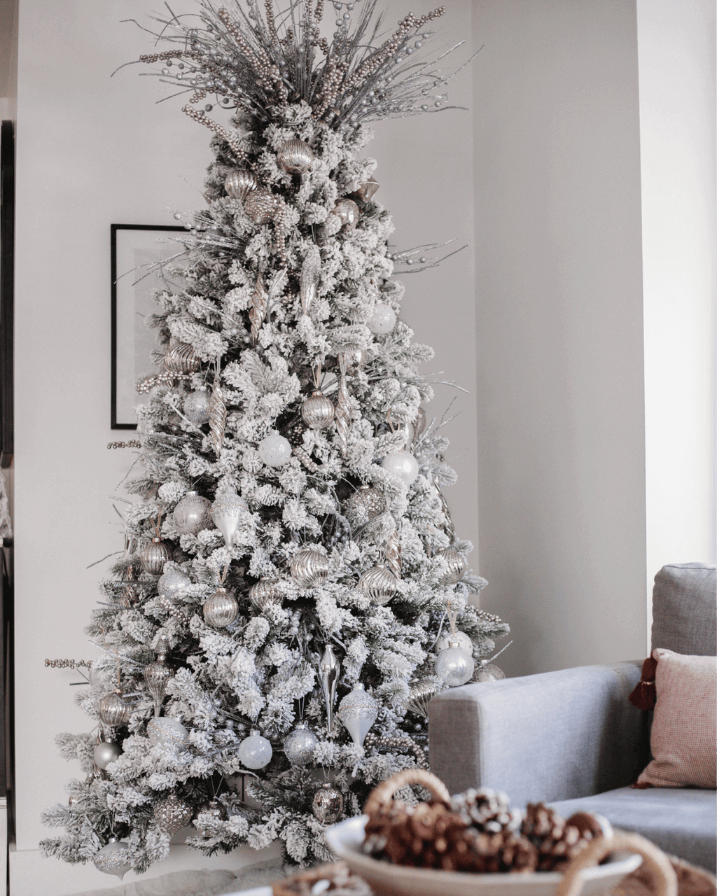 Conjunto de enfeites de vidro Winter Frost com 15 peças (branco e prata)