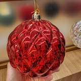 Bola trabalhada vermelha 15cm