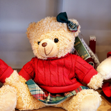 Urso menina com suéter vermelho 20cm