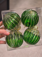 Bola decorada Verde com Ouro 10cm 4 unidades