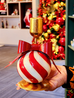 Castiçal em metal com laço vermelho e branco 16cm