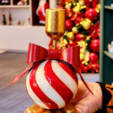 Castiçal em metal com laço vermelho e branco 16cm