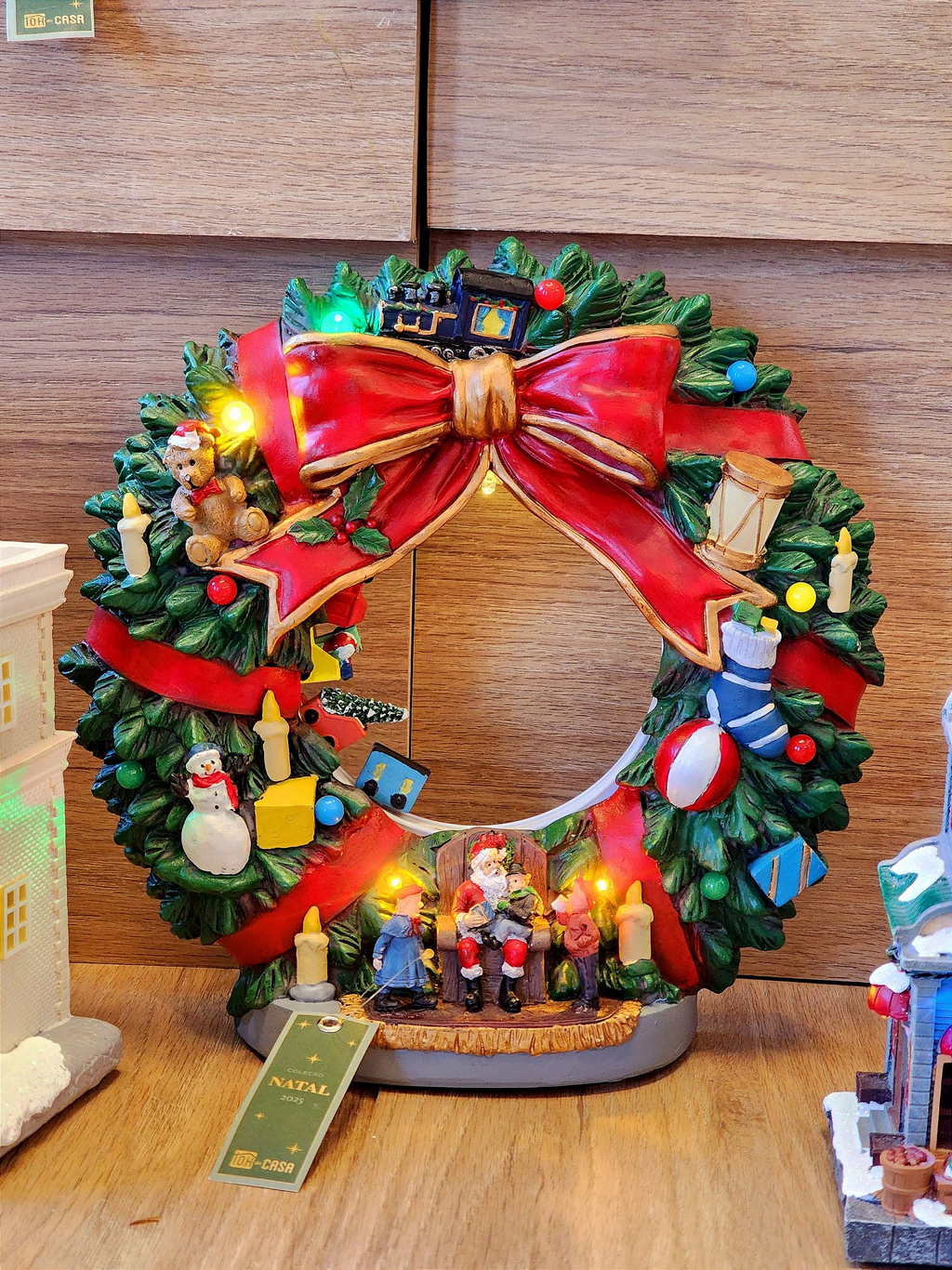 Cenário na guirlanda em resina 30cm