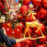 Rena com treno decorativo em metal dourado e vermelho 69,6cm