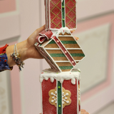 Torre de presentes em resina 36cm